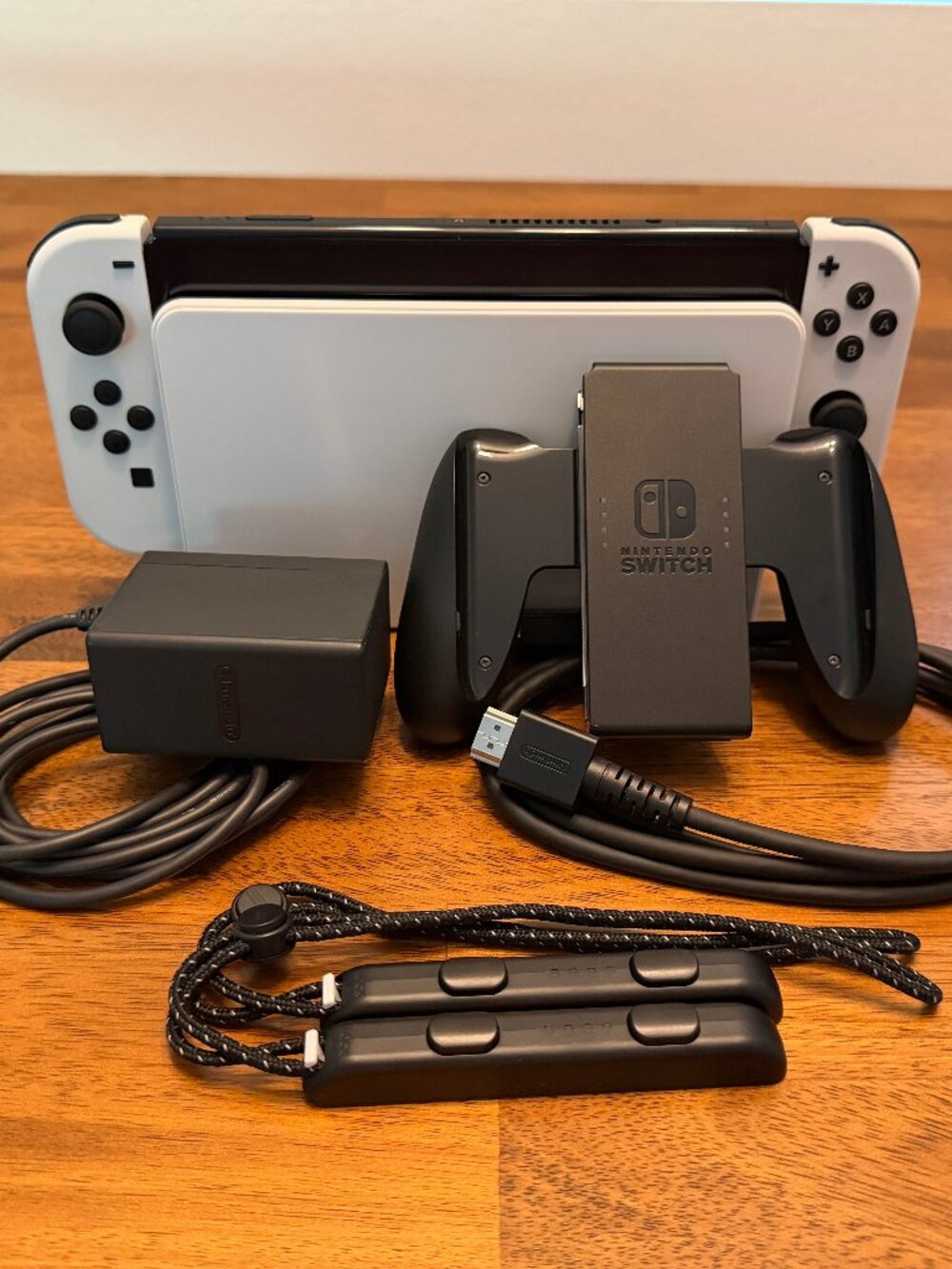 Nintendo Switch OLED Model White Set